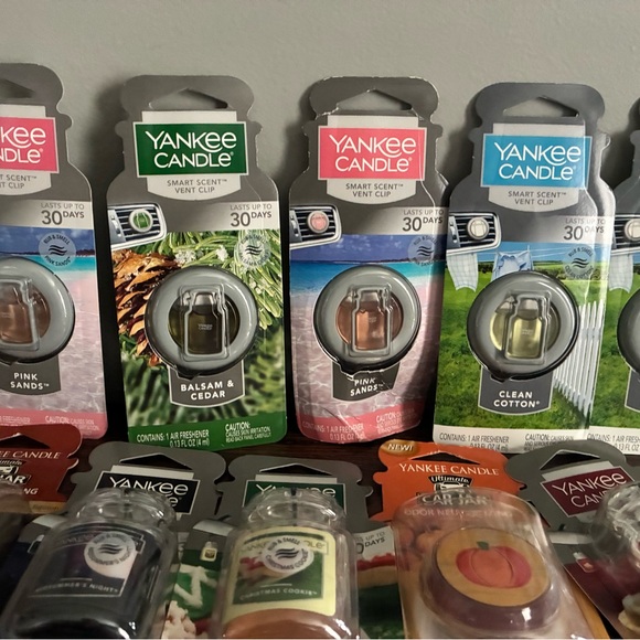 16 Yankee Candle Car Air Fresheners! - Picture 2 of 3